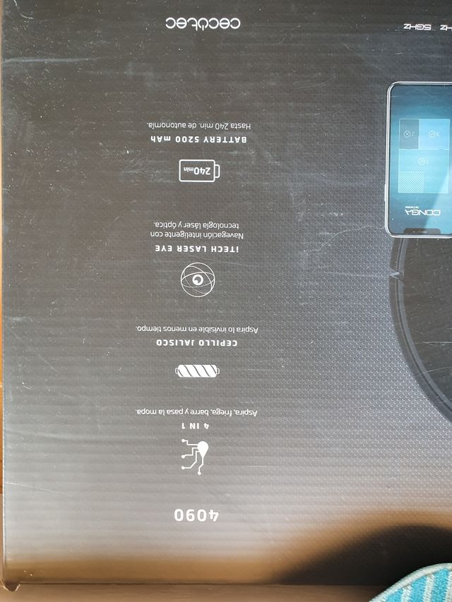 Robot aspirador y friega CONGA 4090