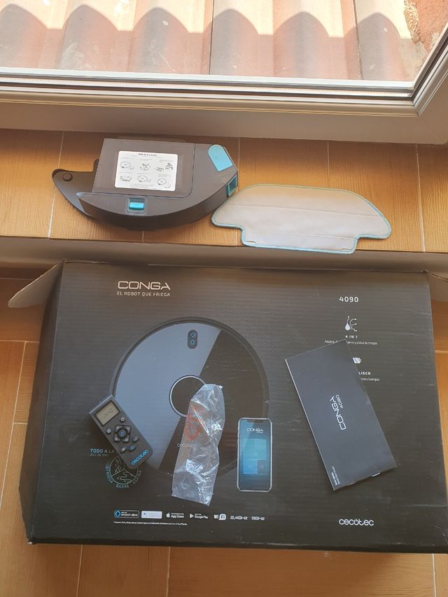 Robot aspirador y friega CONGA 4090
