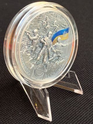 Moneda de plata Ghana 2023 Fortress Bakhmut 2 oz
