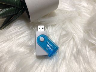 Multi lector de tarjetas USB
