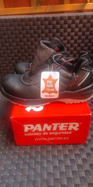 Zapatos de seguridad.