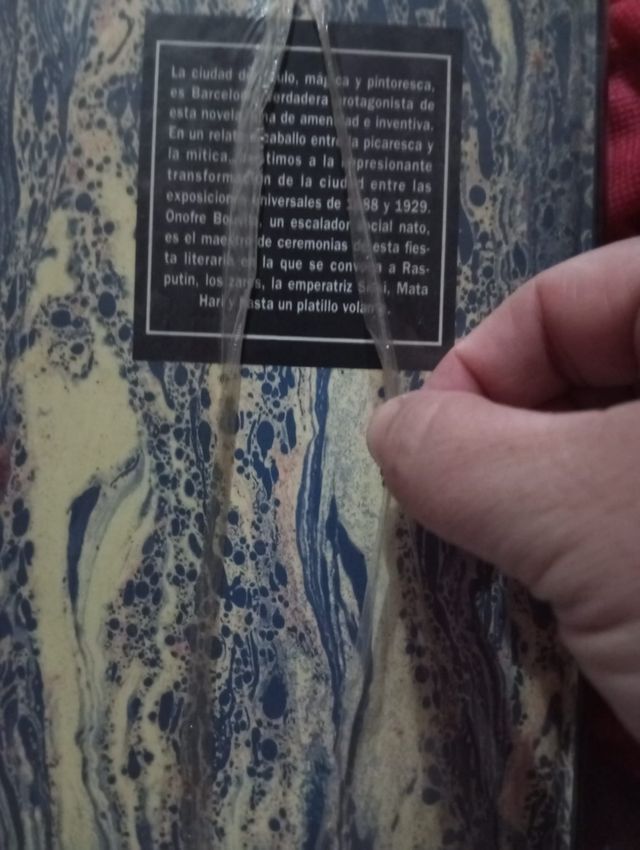 La ciudad de los prodigios, libro