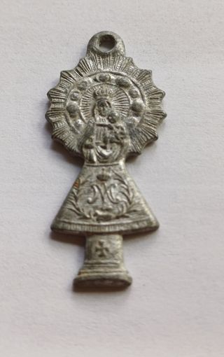 Antigua medalla Virgen del Pilar