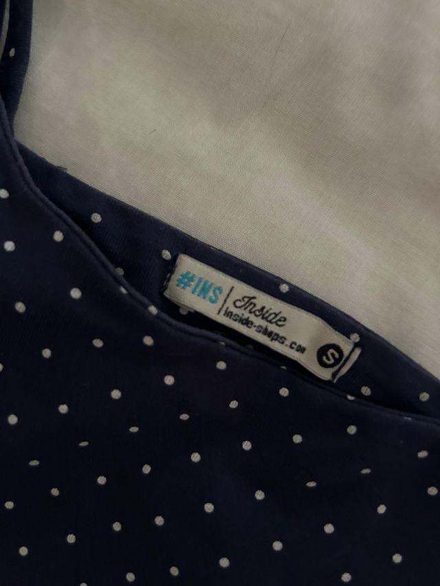 Vestido azul de puntos