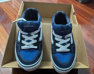 Zapatillas niño Vans Nuevas.  N° 38