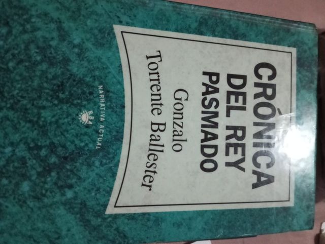 El perro y Crónica del rey pasmado