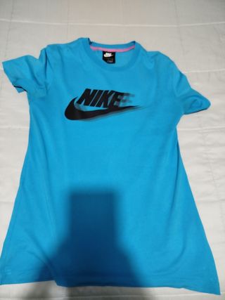 Camiseta Nike azul claro