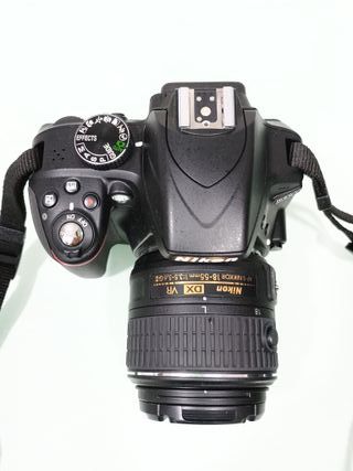 Camara reflex Nikon D3300 + accesorios