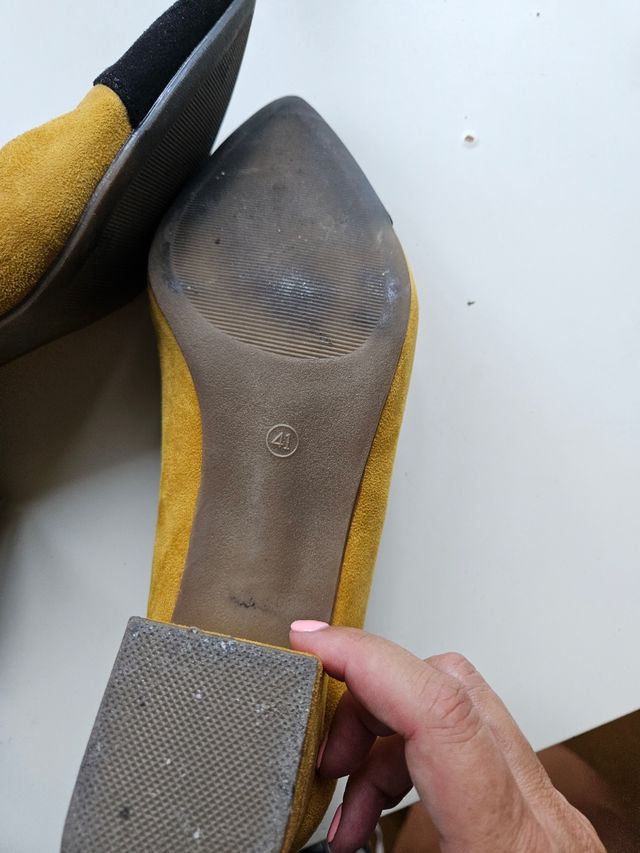 Zapatos ante negro y mostaza talla 41