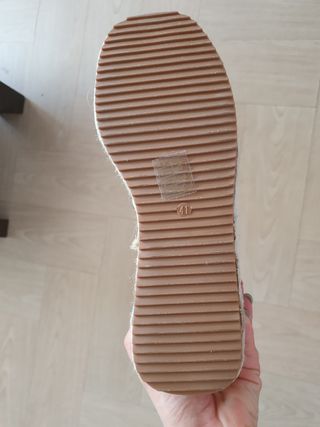 Sandalias cuña doradas 41