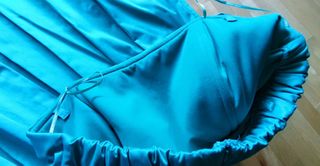 Vestido midi de fiesta turquesa palabra de honor