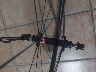 Ruedas carbono tubular