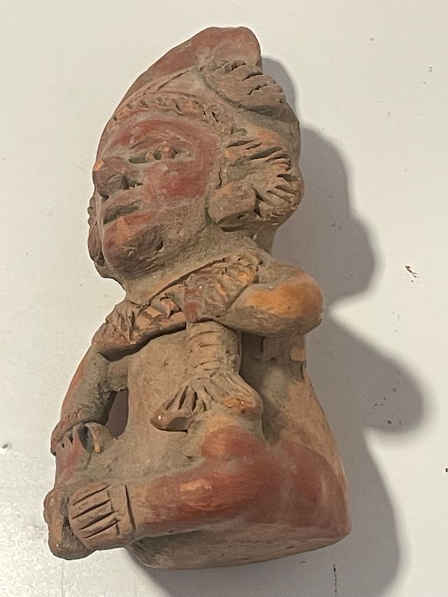 Pequeña figura o estatuilla