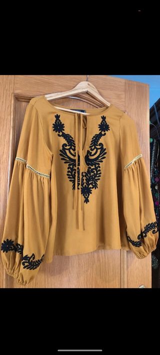 Blusa étnica bordada