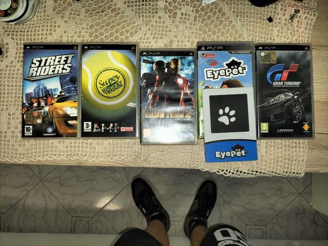 2 PSP+12 giochi+ Custodia