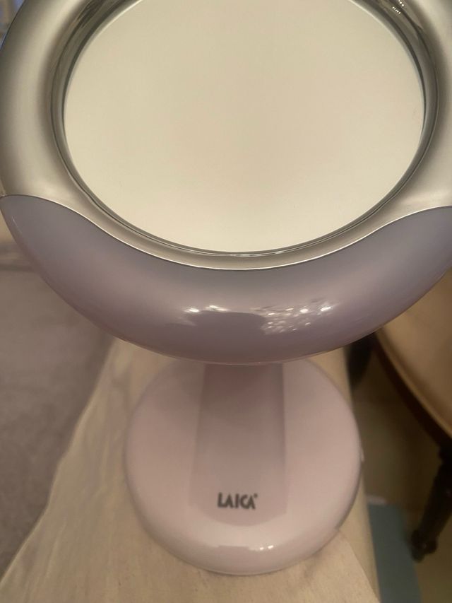 Specchio luminoso Laica