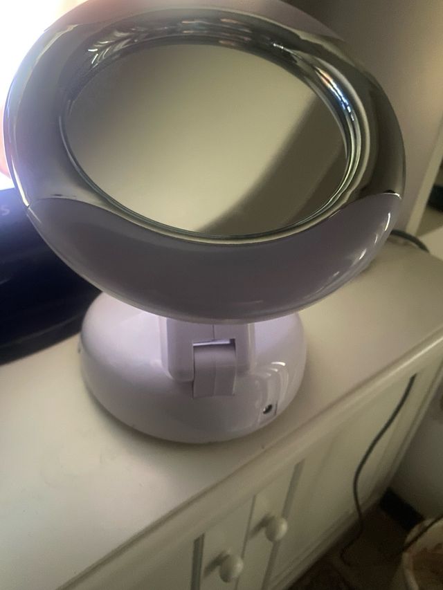 Specchio luminoso Laica