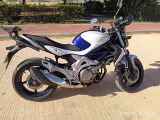 Suzuki Gladius 650