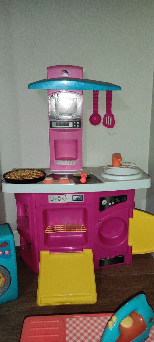 Cocinita plancha y lavadora de juguete