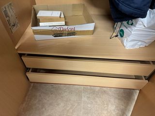 Armario de madera de 4 puertas