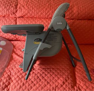 Trona JOÏE meet multiply 6 in 1. Como nueva