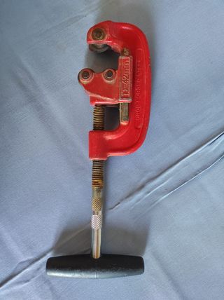 Tagliatubi da idraulico