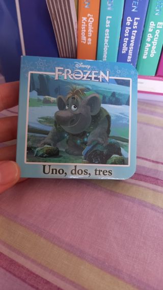 Conjunto 12 mini livros novos Frozen