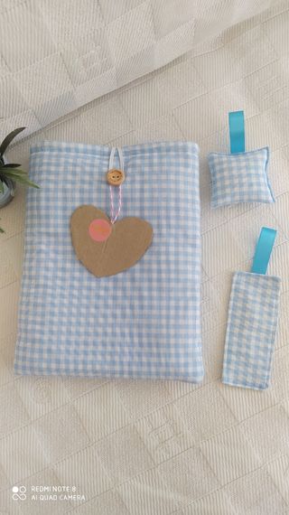 Funda libros regalo marcap. Saquit perfu