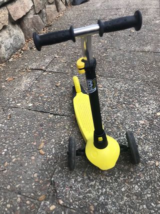 Patinete decathlon amarillo. Oxelo B1