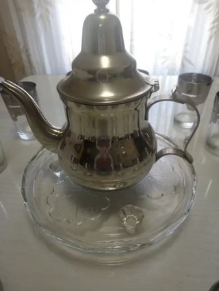 Tetera árabe con 12 vasos
