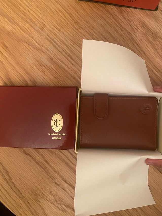 Billetera y monedero piel Ubrique marrón 