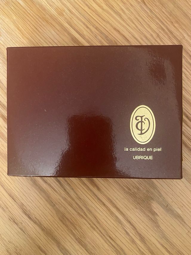 NUEVO Monedero y billetera depiel de Ubrique negra