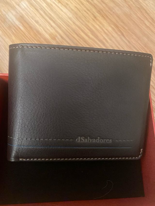 Billetera marrón de piel de Ubrique