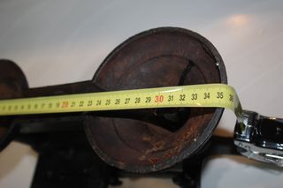 ANTIGUA BASCULA DE HIERRO Y PLATO DE COBRE