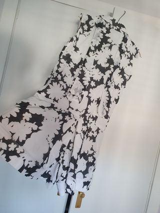 Mono falda pantalon en blanco y negro fresquito y