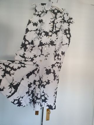 Mono falda pantalon en blanco y negro fresquito y