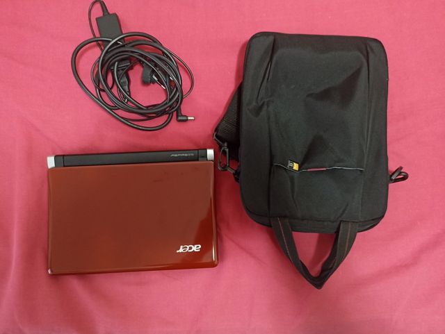 Computer Acer aspire One 10 pollici