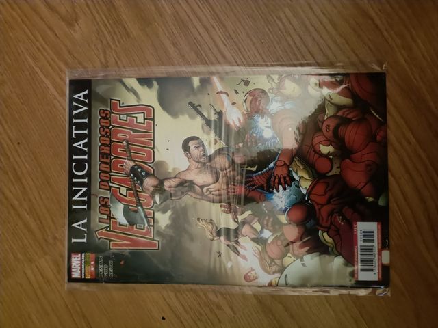 Los Poderosos Vengadores N4