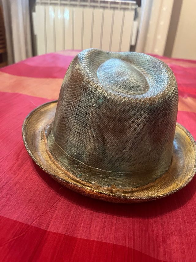 Sombrero pintado a mano