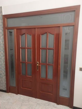 Puertas de salón de madera