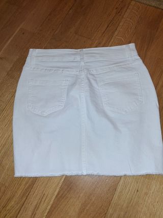 Falda blanca