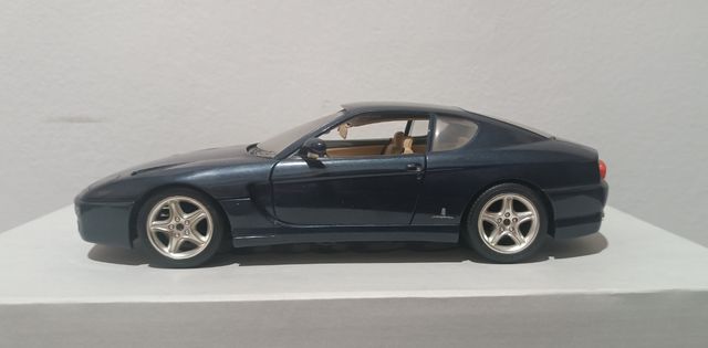 Coche maqueta