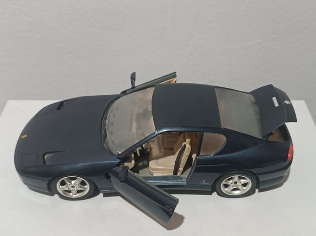 Coche maqueta