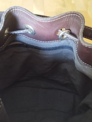 Bolso cubo de piel marrón. Vaporetto.