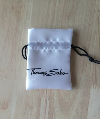 Cajas vacías de Tous y bolsita Thomas Sabo