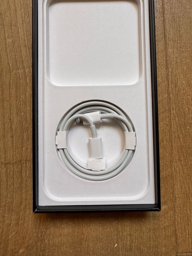 Cable oficial Apple USBc a Lightning