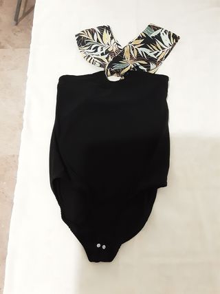 Body sin mangas Bershka M, sin estrenar, 2 modelos