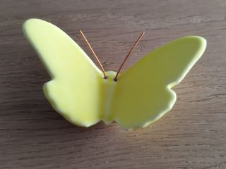 Borboletas de Alcobaça em cerâmica (amarelo)