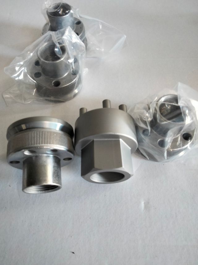 TUERCA ANTIRROBO CAMION LLANTAS