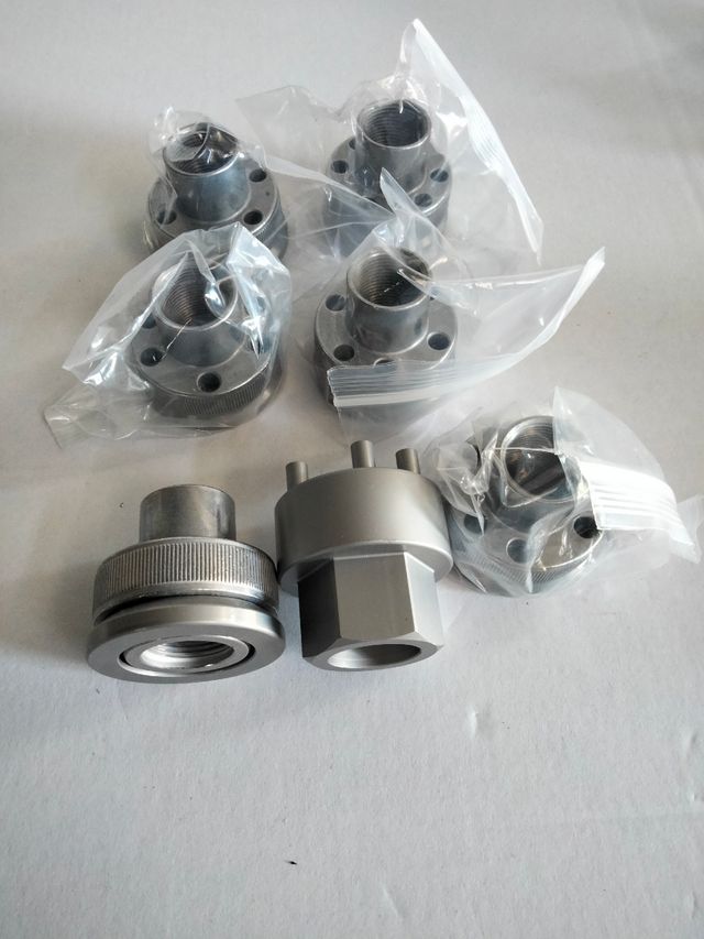 TUERCAS ANTIRROBO LLANTAS CAMION